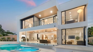 Burleigh Waters new-build achieves suburb-record price